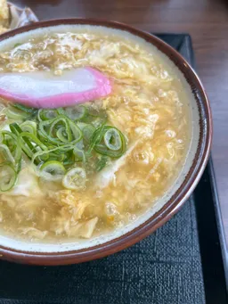 卵とじうどんと紅生姜ととり天♪
卵とじのトロッと感にハマってます！