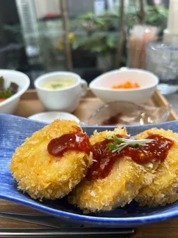 他にはない5種類の中から「ハムカツランチ」。
何度来てもついついハムカツにしてしまうほどハマってます！
今年から登場のきなこパンも無茶苦茶美味しかったです！お持ち帰りでも買いたい！