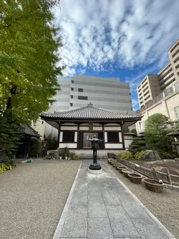 挨拶して入りましょう