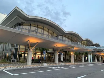 南紀白浜空港　17：30到着